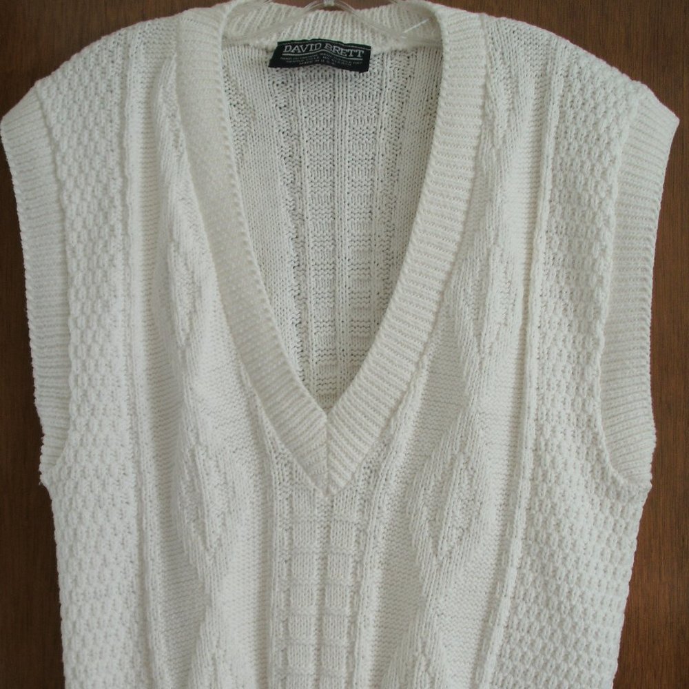 Vintage David Brett 100% Cotton Deep V Neck Sweater Vest White Knit NWT Small